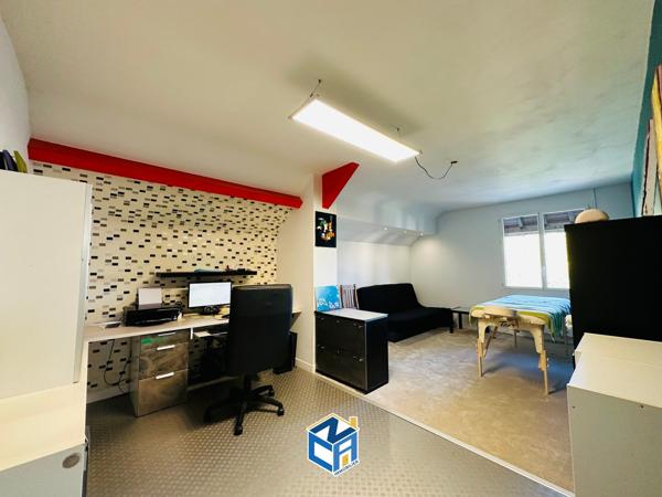 Maison T7 avec sous-sol complet et beau terrain