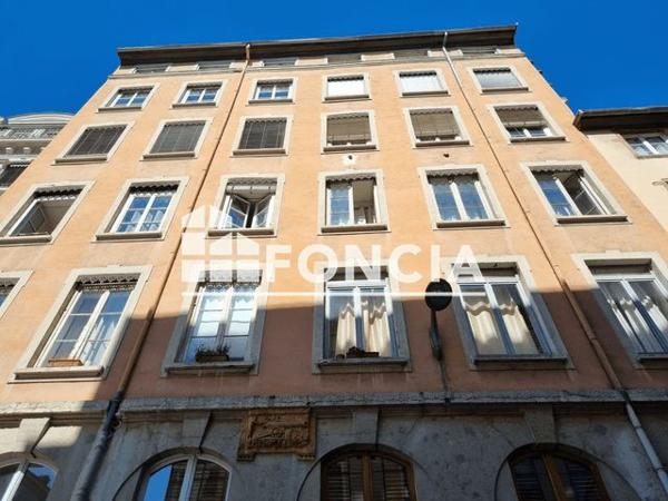 Location Appartement 3 pièces 62.96 m² - 10 RUE BELLECORDIERE Lyon 69002