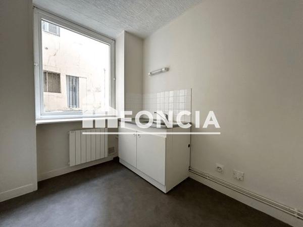 Location Appartement 3 pièces 62.96 m² - 10 RUE BELLECORDIERE Lyon 69002