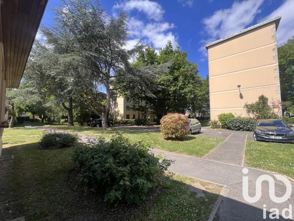 Appartement à vendre 3 pièces 55 m² Sainte-Geneviève-des-Bois