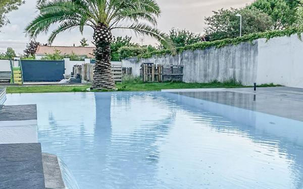 Maison à vendre    6 pièces • 185 m2 Saint-Sulpice-de-Royan