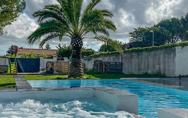 Maison à vendre    6 pièces • 185 m2 Saint-Sulpice-de-Royan