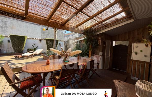 Maison avec studio et grand hangar   Plein centre de Salles