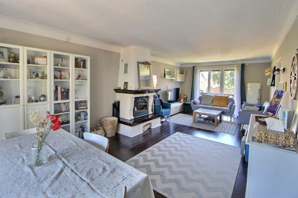 Maison 120 m² proche toutes commodités €479 000 ** - Référence 1037