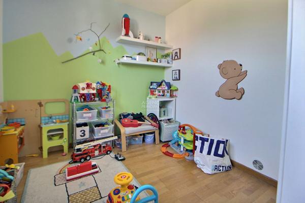 Maison 120 m² proche toutes commodités €479 000 ** - Référence 1037