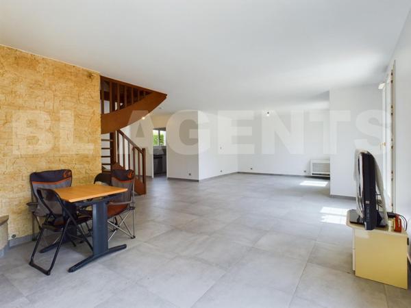 MAISON FAMILLIALE 6 PIECES 4 CHAMBRES