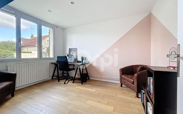 Maison à vendre    6 pièces •  Avilly-Saint-Léonard