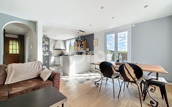 Maison à vendre    6 pièces •  Avilly-Saint-Léonard