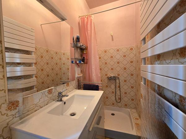 Maison rénovée, calme, proche écoles et commerces