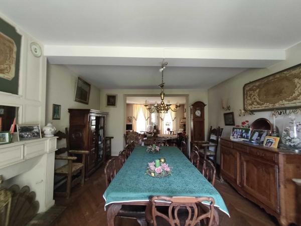 MANOIR DU 19°SIECLE DANS UN ECRIN DE VERDURE
