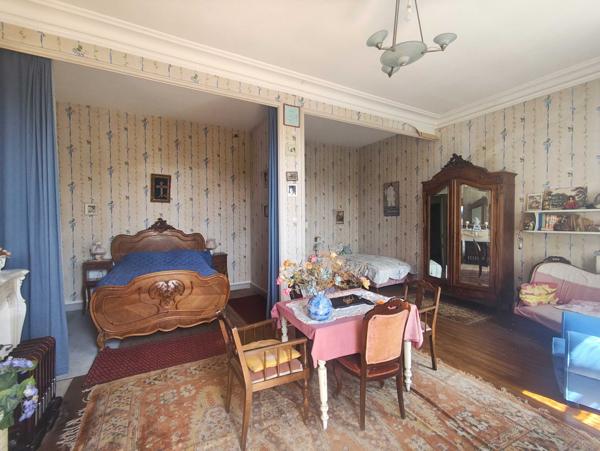 MANOIR DU 19°SIECLE DANS UN ECRIN DE VERDURE