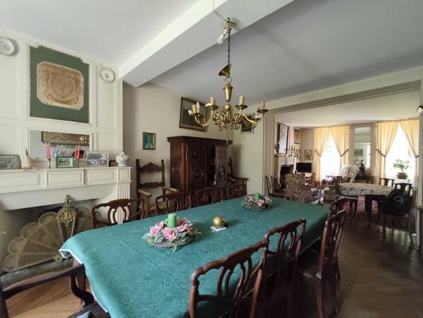 MANOIR DU 19°SIECLE DANS UN ECRIN DE VERDURE