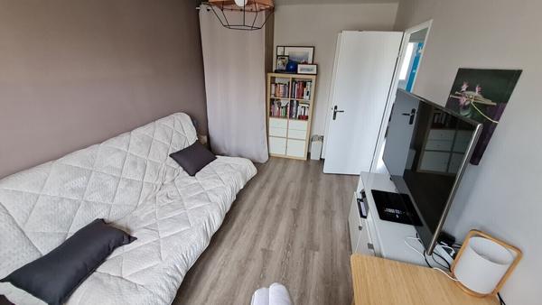 Maison 95 m², salon/séjour, 3 ch, salle d’eau, garage / terrain 456 m²