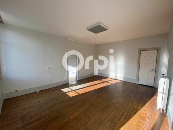 Maison à vendre    8 pièces • 230 m2 Senlis