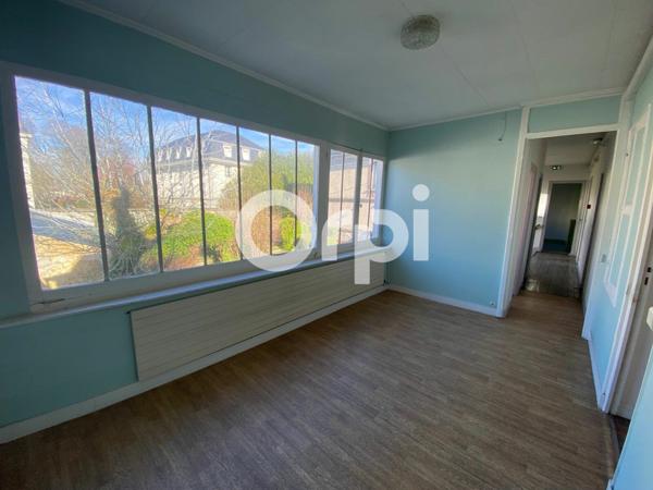 Maison à vendre    8 pièces • 230 m2 Senlis