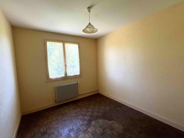 MAISON AVEC TERRAIN ATTENANT
