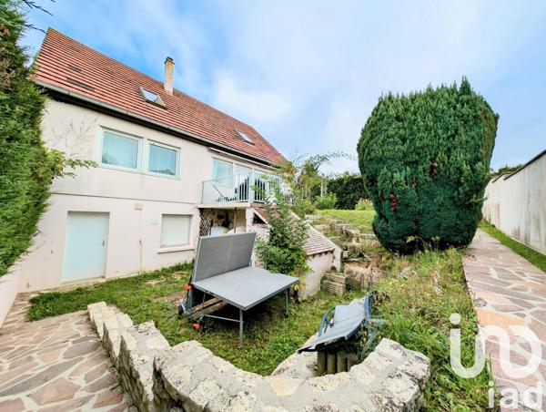 Pavillon 6 pièces de 150 m² à Orgeval (78630)