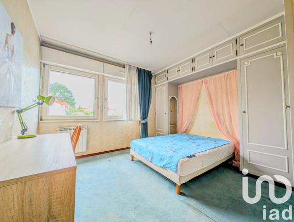 Pavillon 6 pièces de 150 m² à Orgeval (78630)