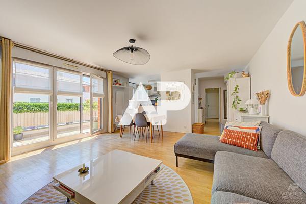 Appartement Rueil Malmaison 4 pièce(s) 86 m2 595 000 € **  - Référence  19929