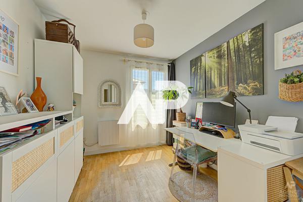 Appartement Rueil Malmaison 4 pièce(s) 86 m2 595 000 € **  - Référence  19929