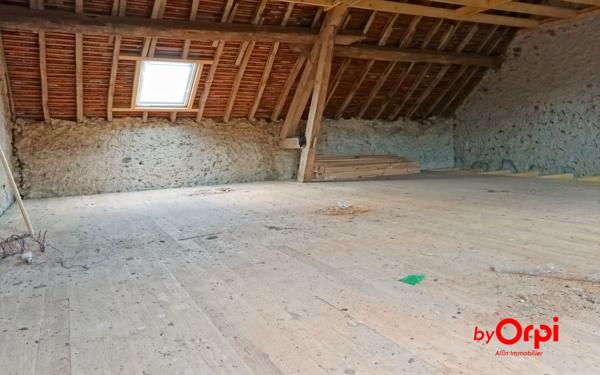 Maison à vendre    2 pièces •  Archignat