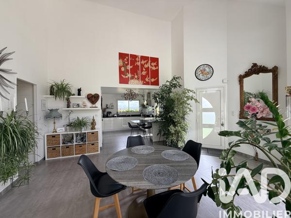 Maison à vendre 7 pièces 154 m² Les Loges-Marchis