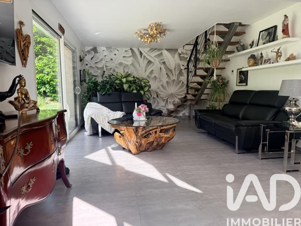 Maison à vendre 7 pièces 154 m² Les Loges-Marchis