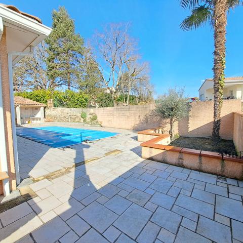 A VENDRE MAISON PLAIN PIED / JARDIN / GARAGE / PISCINE