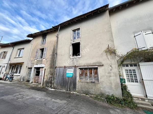 Bâtisse à rénover avec possibilité de créer 2 logements, gros potentiel  sur la commune de Val Suran