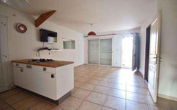 Maison à vendre    3 pièces •  Rignieux-le-Franc