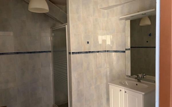 Maison à vendre    3 pièces •  Rignieux-le-Franc