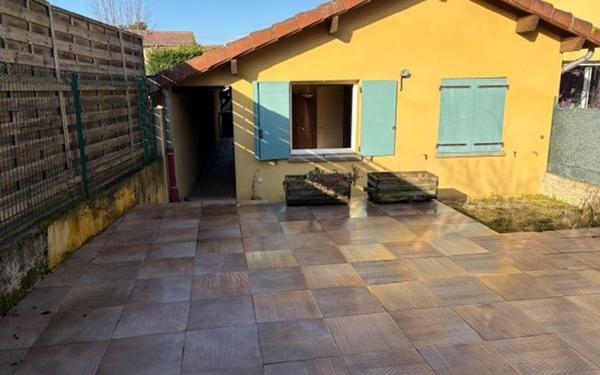 Maison à vendre    3 pièces •  Rignieux-le-Franc