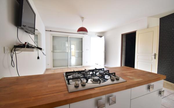 Maison à vendre    3 pièces •  Rignieux-le-Franc