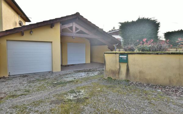 Maison à vendre    3 pièces •  Rignieux-le-Franc