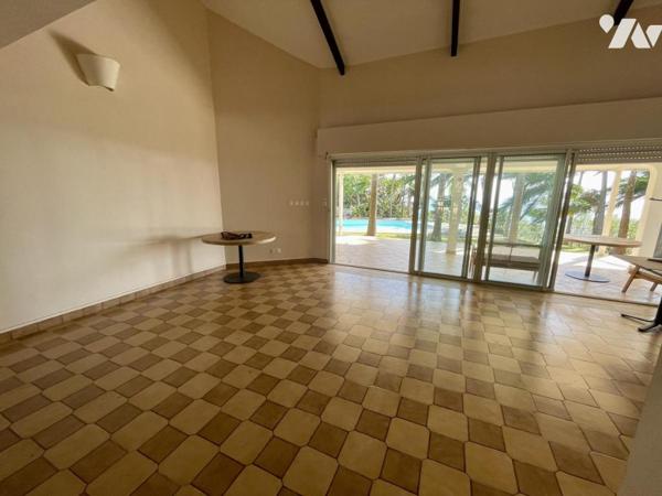 SAINT DENIS ST FRANCOIS VILLA PISCINE VUE