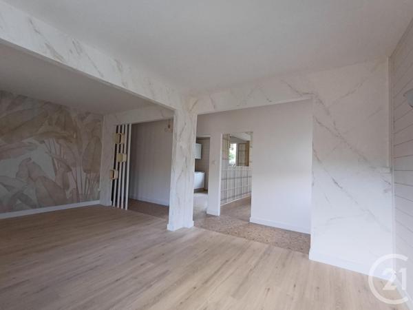 Maison à vendre  10 pièces - 230 m2 LAVAULT STE ANNE - 03