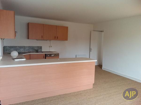 Location appartement Saint Congard : 504 € - AJP Immobilier Questembert