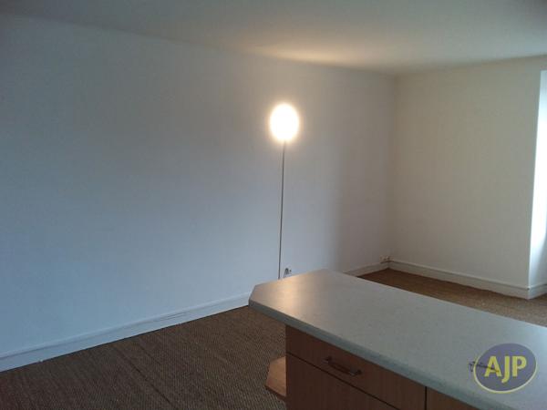 Location appartement Saint Congard : 504 € - AJP Immobilier Questembert