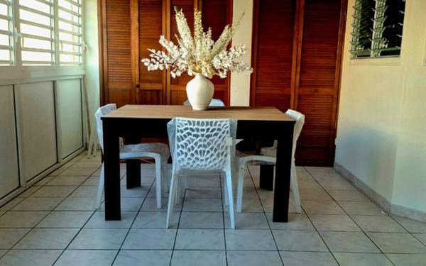 Appartement à vendre    2 pièces • 60,02 m2 Fort-de-France