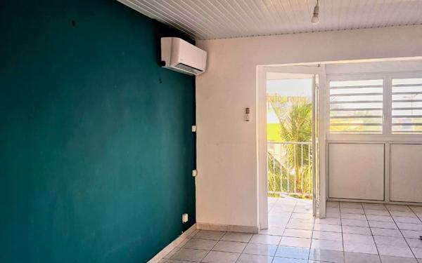 Appartement à vendre    2 pièces • 60,02 m2 Fort-de-France