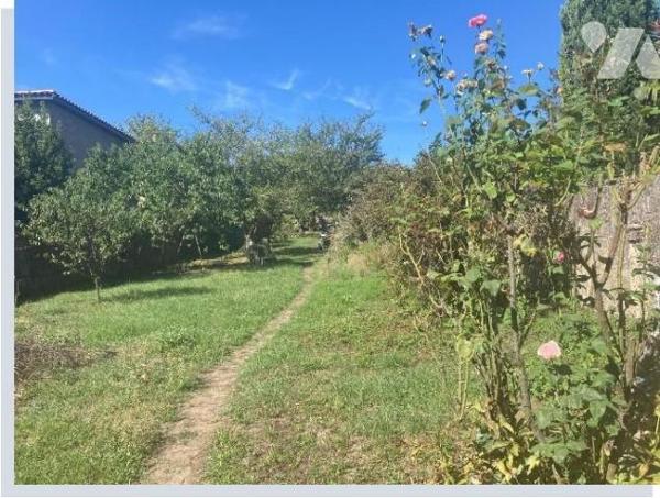 MEXIMIEUX TERRAIN A BATIR CENTRE VILLE