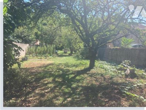 MEXIMIEUX TERRAIN A BATIR CENTRE VILLE