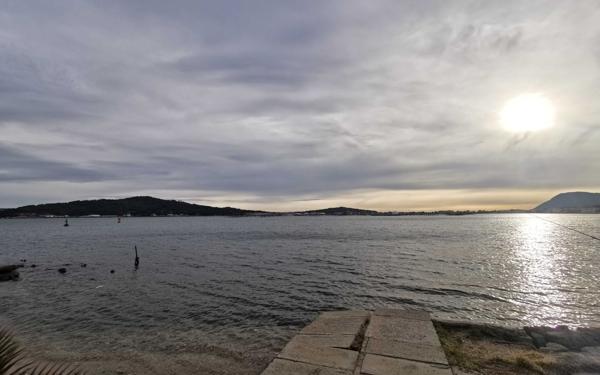 Appartement à vendre    1 pièce • 17,80 m2 La Seyne-sur-Mer