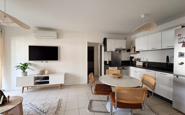 Appartement à vendre    3 pièces •  Cuers