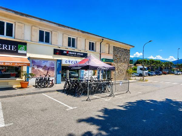 Fonds de commerce Vélo, vente réparation et location, 105 M² Château Arnoux, Alpes de Haute Provence