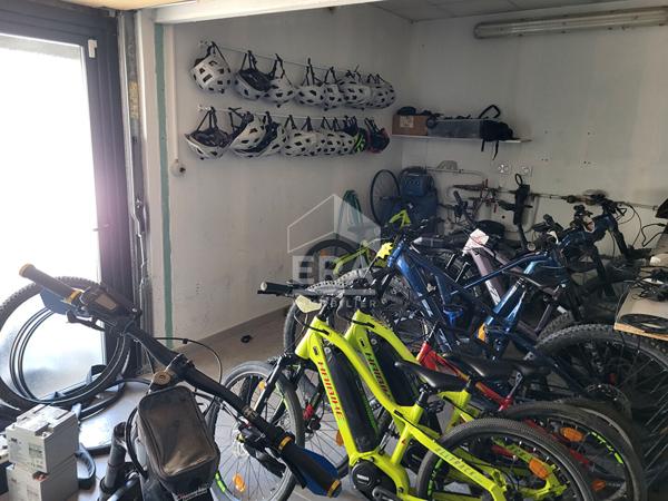 Fonds de commerce Vélo, vente réparation et location, 105 M² Château Arnoux, Alpes de Haute Provence