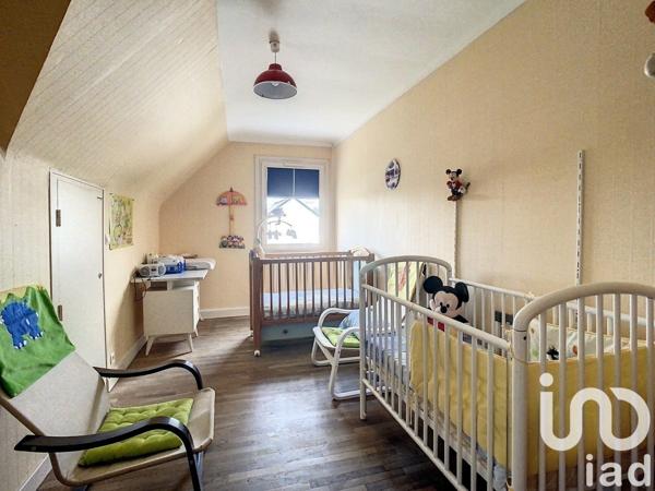 Maison traditionnelle 10 pièces de 294 m² à Plérin (22190)