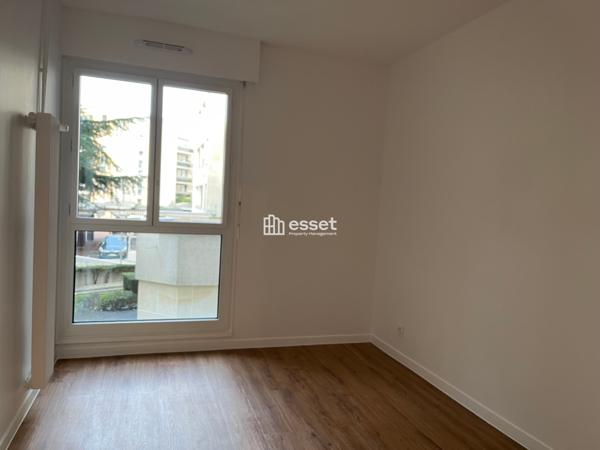 Location Appartement 5 pièces 105 m² - Le Chesnay 78150