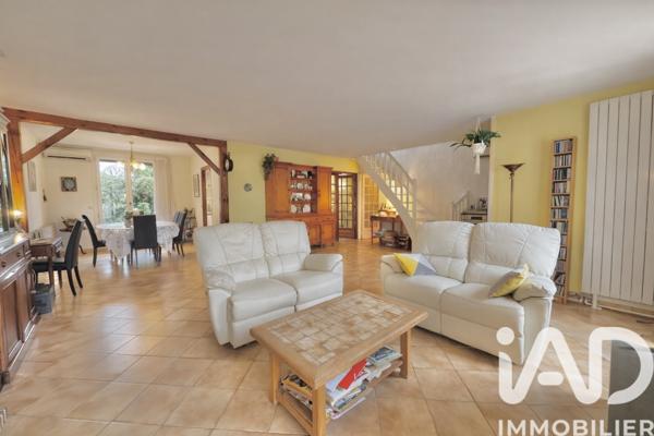 Maison à vendre 8 pièces 197 m² Saint-Germain-lès-Corbeil