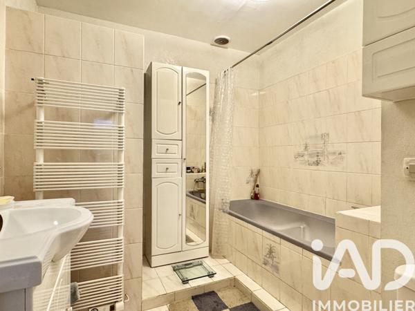 Maison à vendre 8 pièces 197 m² Saint-Germain-lès-Corbeil